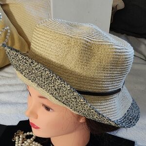 Elegant Two-Tone Women's Fedora